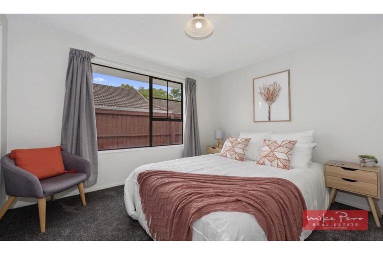 Photo of property in 34 Solomon Avenue, Redwood, Christchurch, 8051
