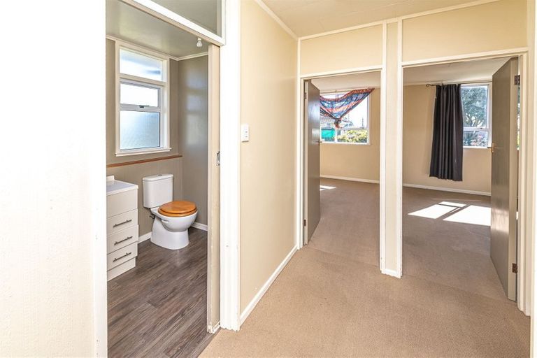 Photo of property in 44 Manuka Street, Castlecliff, Whanganui, 4501
