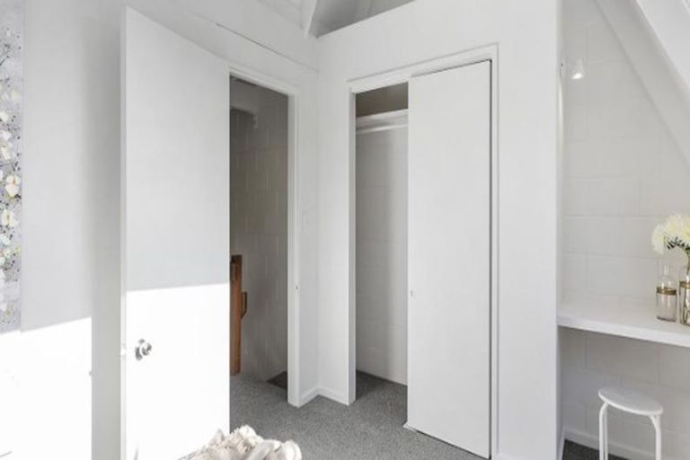 Photo of property in Sherwood Mews, 28z Bidwill Street, Mount Cook, Wellington, 6021