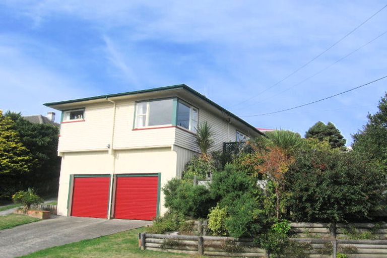 Photo of property in 42 Cunliffe Street, Johnsonville, Wellington, 6037