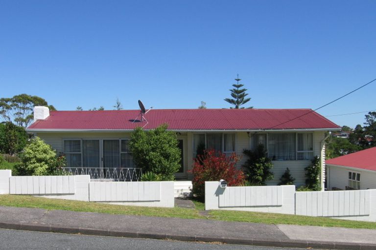 Photo of property in 29 Kia Ora Road, Beach Haven, Auckland, 0626