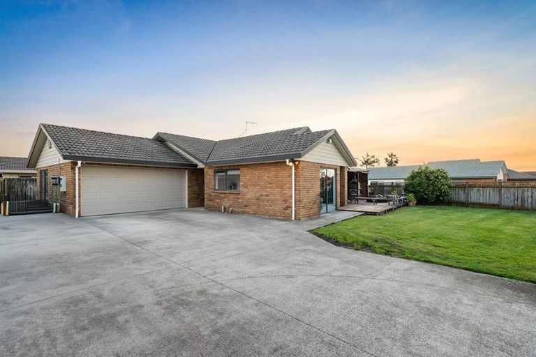 Photo of property in 6b Sheriff Place, Randwick Park, Auckland, 2105