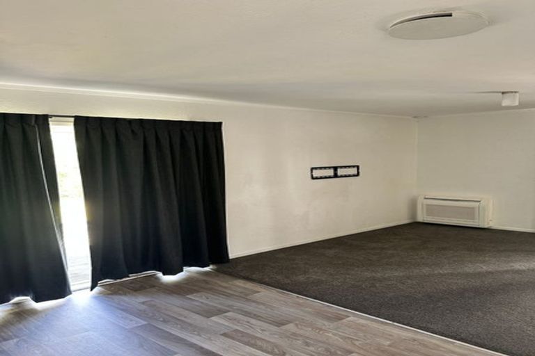 Photo of property in 24 Garton Drive, Massey, Auckland, 0614