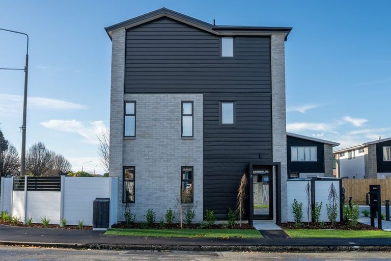 Photo of property in 3/2 Taramea Place, Addington, Christchurch, 8024