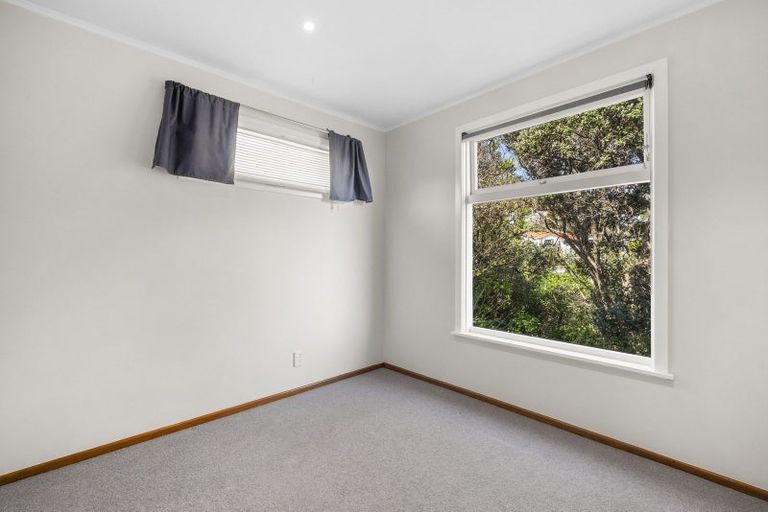 Photo of property in 10 Greenview Way, Miramar, Wellington, 6022