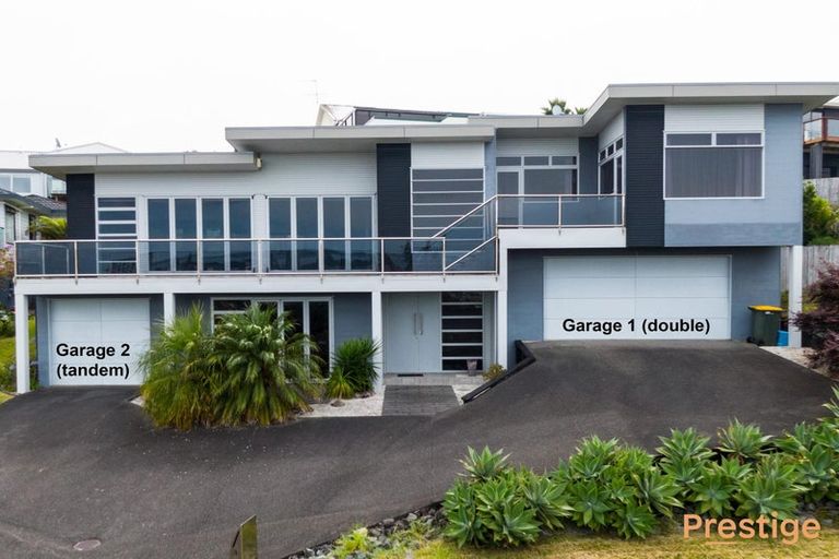 Photo of property in 3 Orewa Heights Crescent, Orewa, 0931