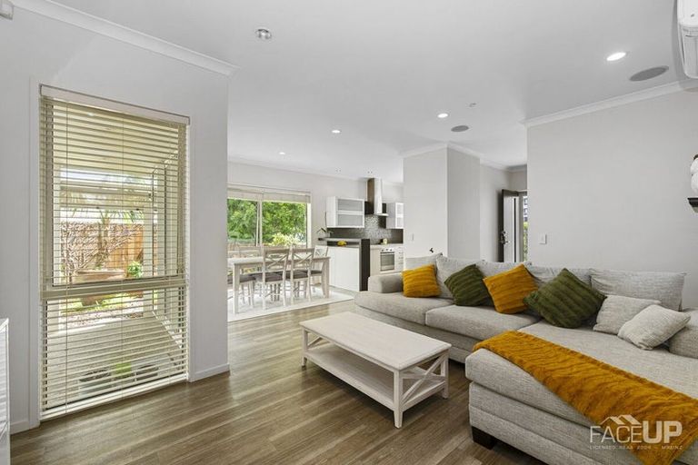 Photo of property in 10 Toheroa Street, Hobsonville, Auckland, 0616