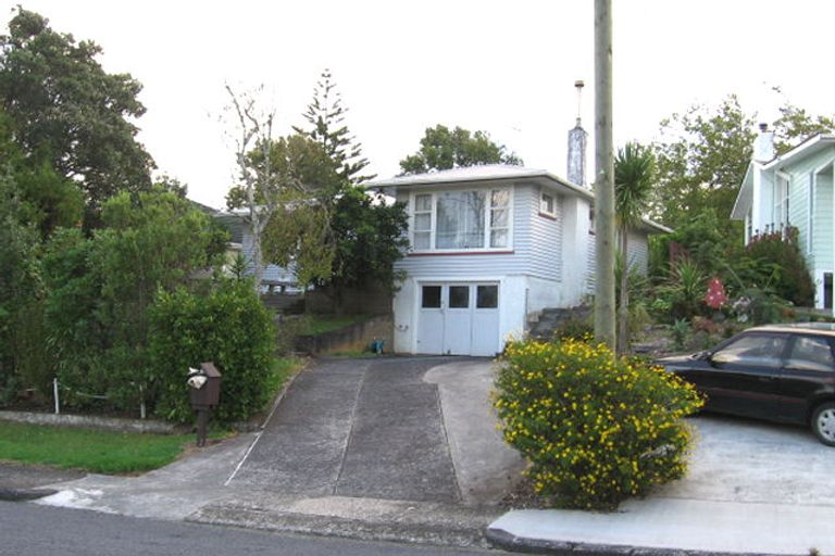 Photo of property in 18 Mcclintock Road, Massey, Auckland, 0614
