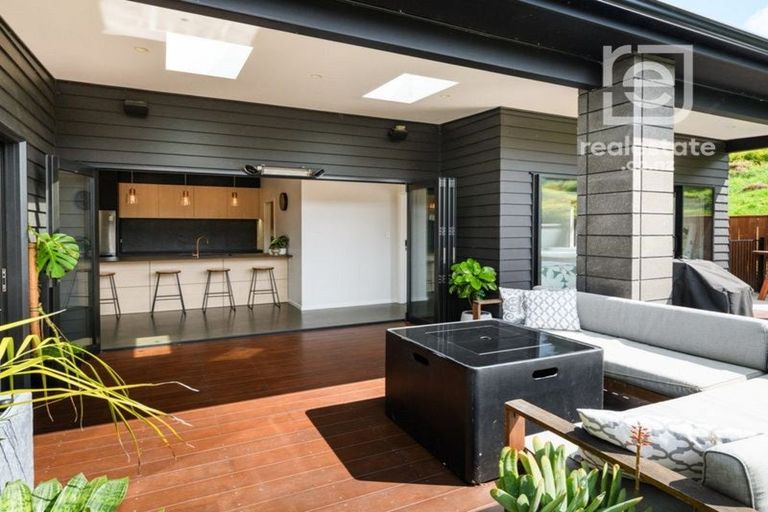 Photo of property in 35 Freedom Drive, Kelvin Grove, Palmerston North, 4414