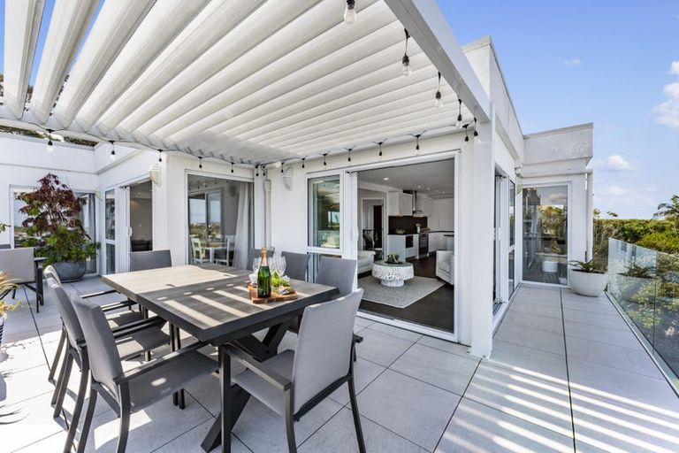 Photo of property in 1207 Whangaparaoa Road, Gulf Harbour, Whangaparaoa, 0930