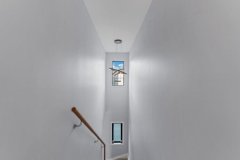 Photo of property in 9d Epping Road, Henderson, Auckland, 0610