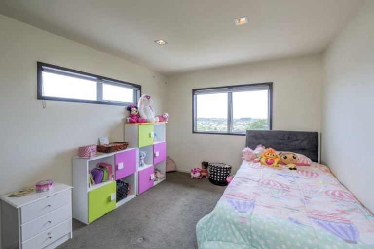 Photo of property in 48 Kotare Street, Waikanae, 5036