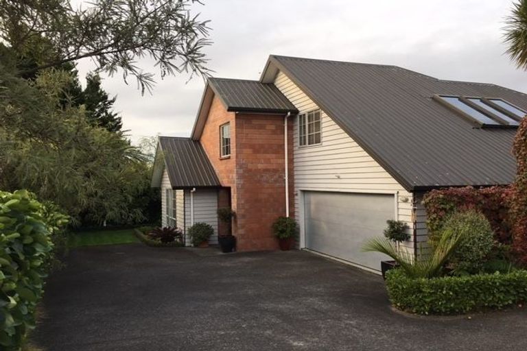 Photo of property in 116b Mcleod Road, Te Atatu South, Auckland, 0610