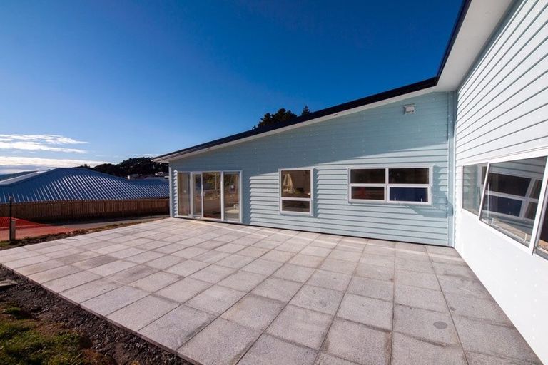 Photo of property in 16 Prestbury Grove, Churton Park, Wellington, 6037