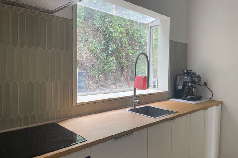 Photo of property in 44 Queens Drive, Lyall Bay, Wellington, 6022