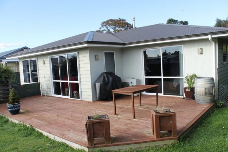 Photo of property in 24 Peel Street, Westport, 7825