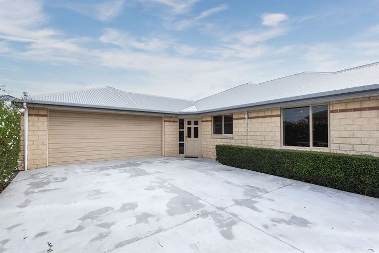 Photo of property in 59 Charlesworth Street, Woolston, Christchurch, 8023