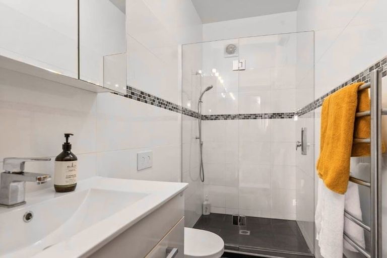 Photo of property in 13 Paisley Terrace, Karori, Wellington, 6012