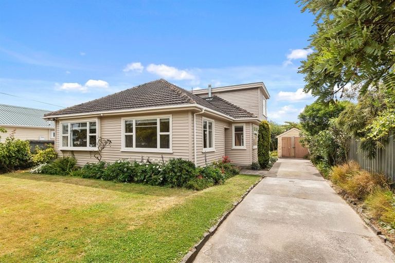 Photo of property in 207 Weston Road, St Albans, Christchurch, 8052
