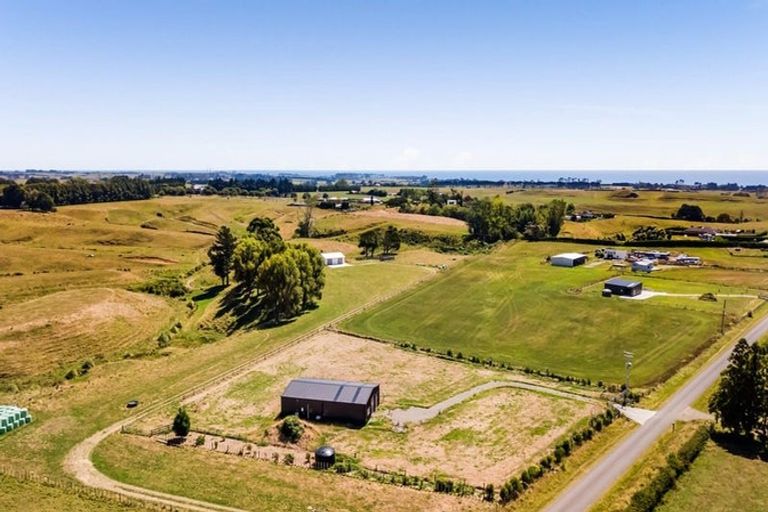 Photo of property in 240 Ohanga Road, Onaero, Waitara, 4383