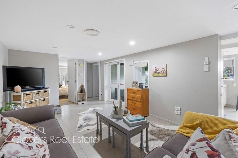 Photo of property in 62 Kopiko Road, Titirangi, Auckland, 0604