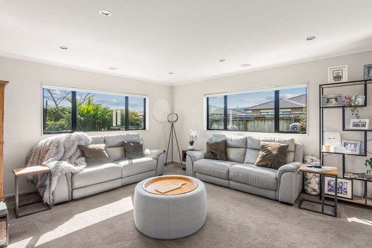 Photo of property in 6 Taranui Way, Paraparaumu Beach, Paraparaumu, 5032