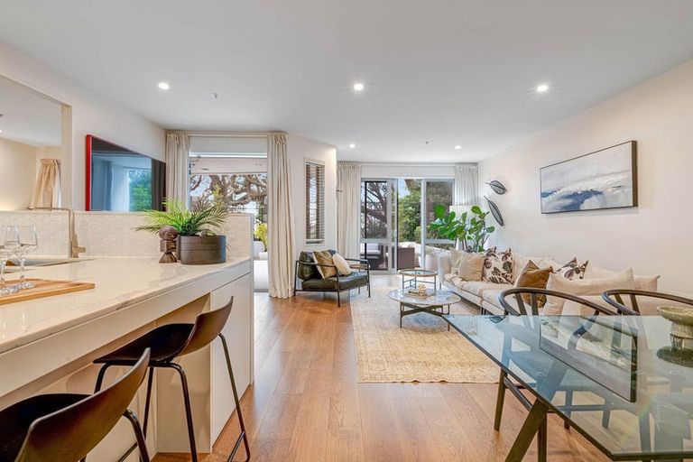 Photo of property in 1/7 The Promenade, Takapuna, Auckland, 0622