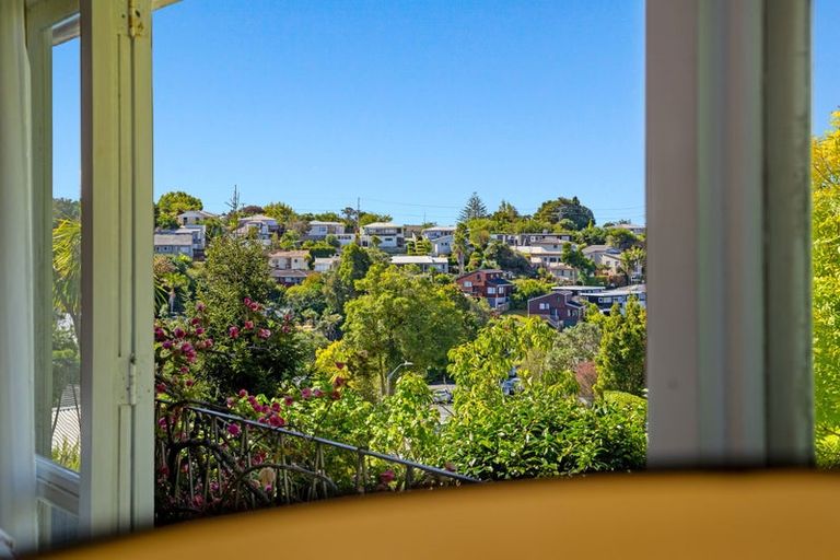 Photo of property in 70 Mountbatten Avenue, Hillcrest, Auckland, 0627