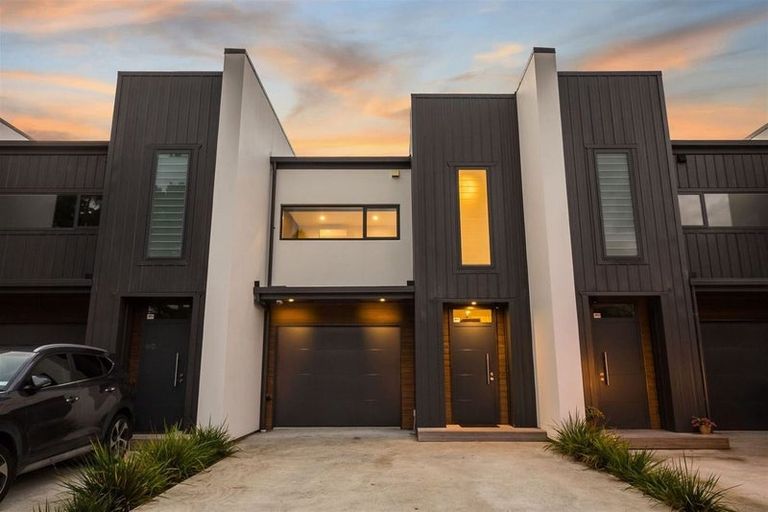 Photo of property in 63c Whitford Brown Avenue, Papakowhai, Porirua, 5024