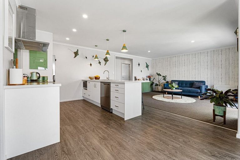 Photo of property in 15 Admiralty Drive, Haruru, 0204