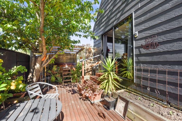 Photo of property in 2/73 Beach Road, Tahunanui, Nelson, 7011