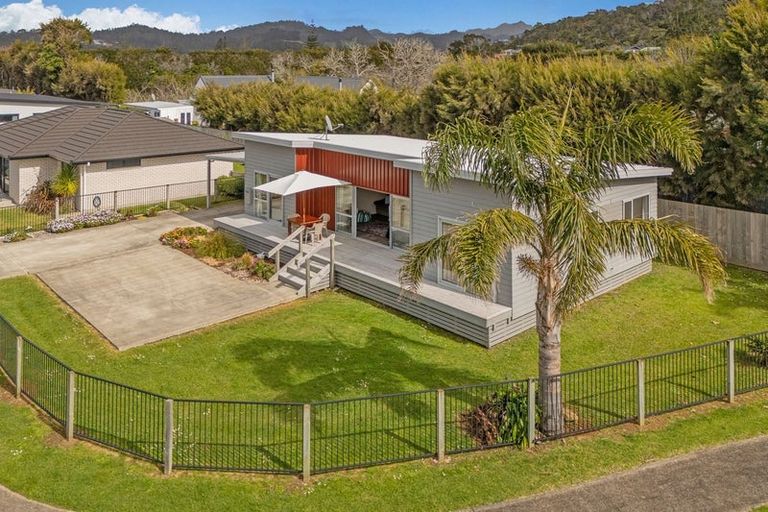 Photo of property in 20 Tairua Palms Place, Tairua, 3508