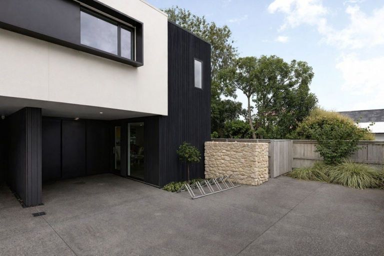 Photo of property in 109e Taylor Street, Cambridge, 3434