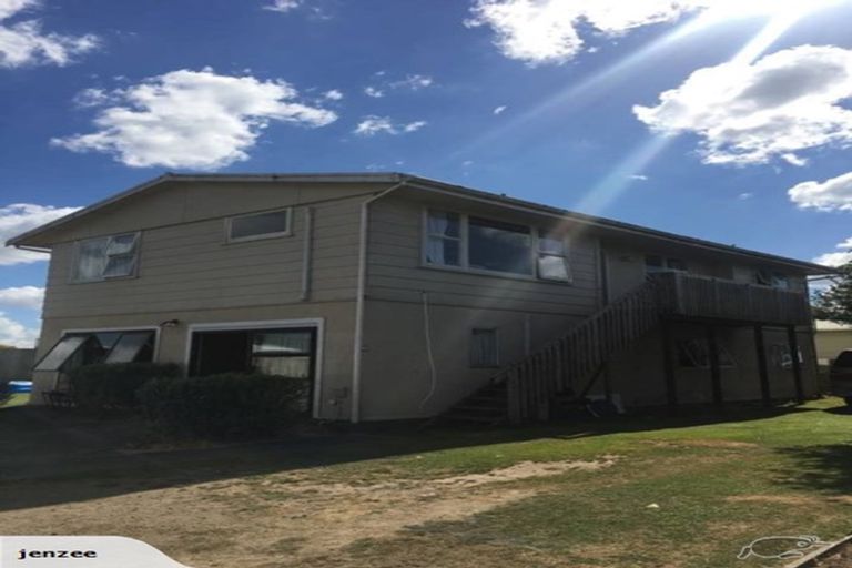 Photo of property in 1 Kiwi Street, Tokoroa, 3420