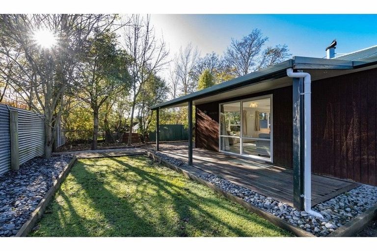 Photo of property in 5 Bluff Street, Coalgate, 7673