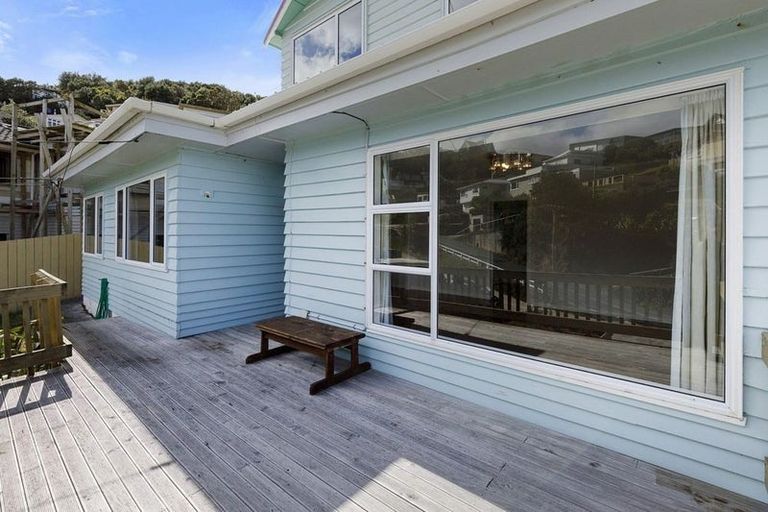 Photo of property in 1/165 Severn Street, Island Bay, Wellington, 6023