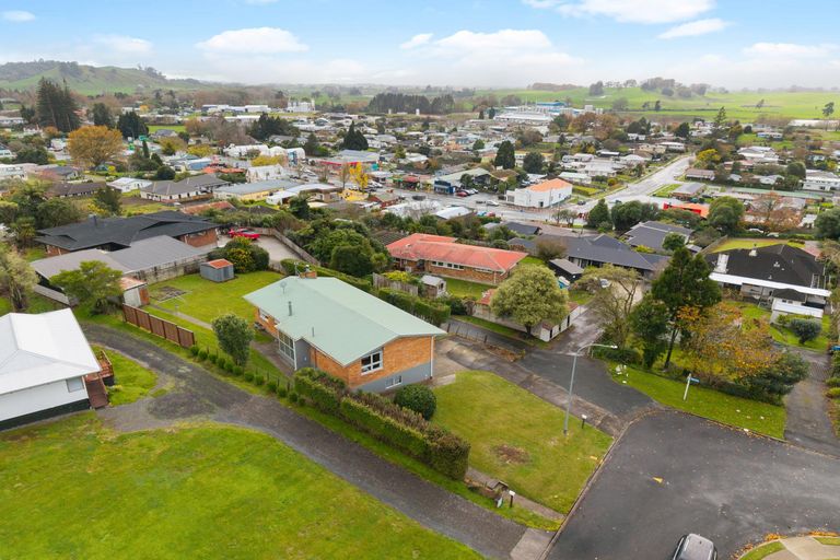 Photo of property in 2 Fairview Street, Tirau, 3410