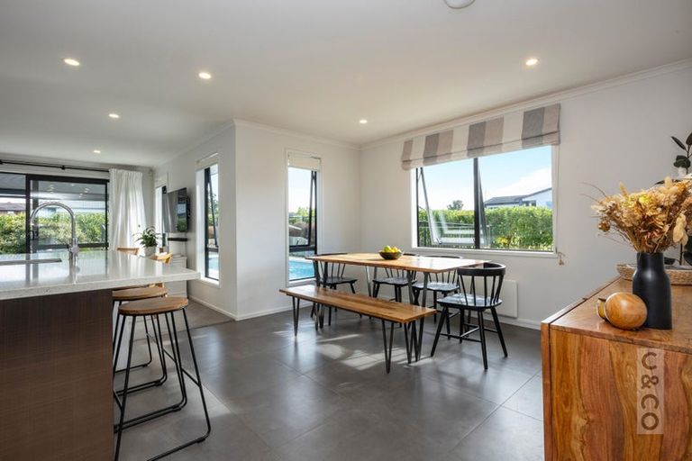 Photo of property in 19 Pohutukawa Parade, Riverhead, 0820