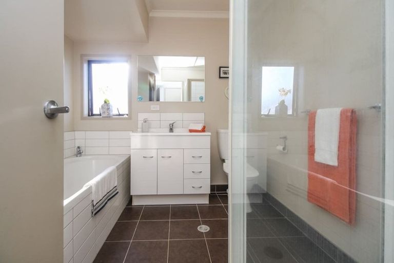 Photo of property in St Claire Village, 8/172 Mcleod Road, Te Atatu South, Auckland, 0610