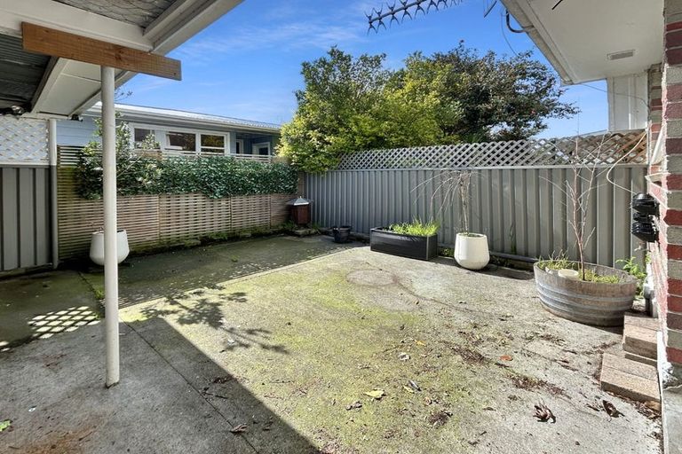 Photo of property in 2 Park Road, West End, Palmerston North, 4412