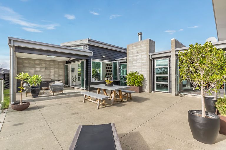 Photo of property in 13 Semaphore Lane, Whitby, Porirua, 5024