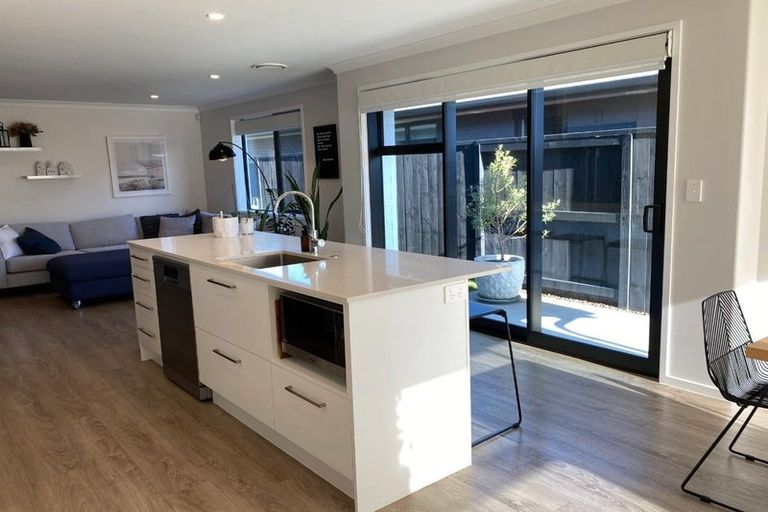 Photo of property in 122 Union Drive, Papamoa, 3118