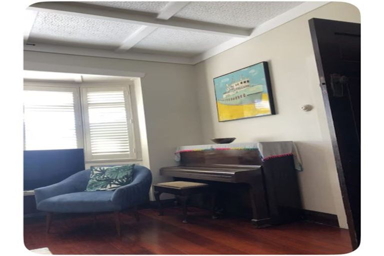 Photo of property in 139 Vauxhall Road, Narrow Neck, Auckland, 0624