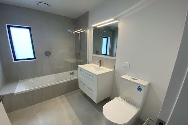 Photo of property in 50 Oakum Road, Whitby, 5024