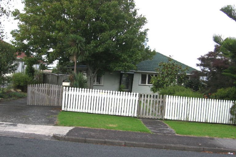 Photo of property in 95 Kervil Avenue, Te Atatu Peninsula, Auckland, 0610