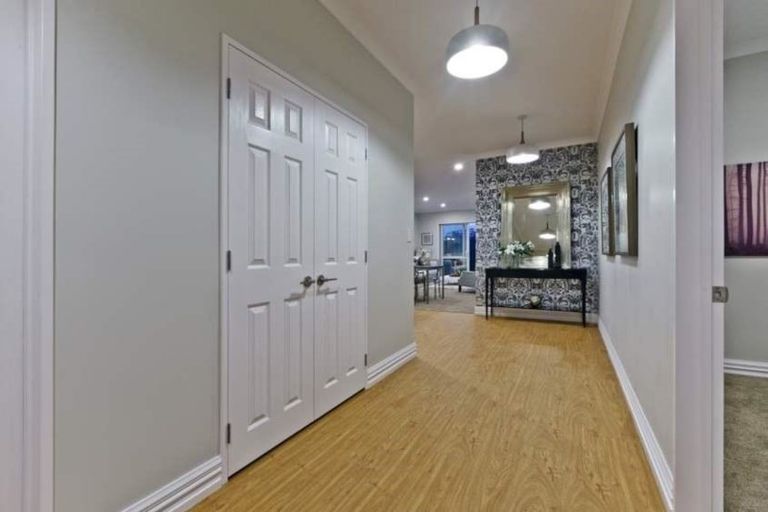 Photo of property in 25 Turutu Place, Long Bay, Auckland, 0630