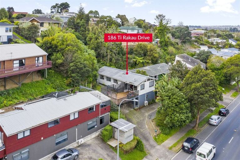 Photo of property in 186 Ti Rakau Drive, Pakuranga Heights, Auckland, 2010