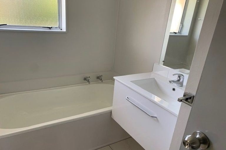 Photo of property in 27a Tuhikaramea Road, Dinsdale, Hamilton, 3204