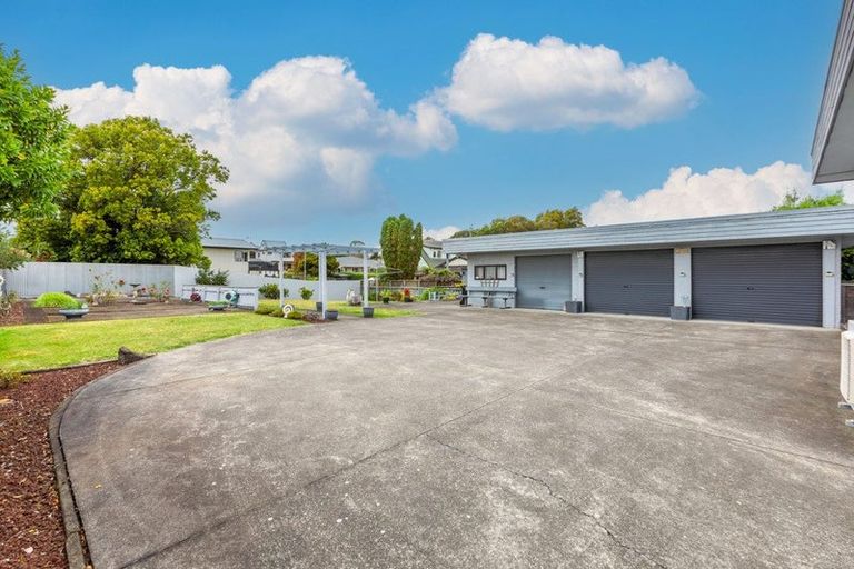 Photo of property in 30 Napier Road, Havelock North, 4130