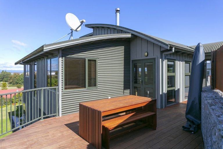 Photo of property in 2/17 Rhodes Fall, Rangatira Park, Taupo, 3330